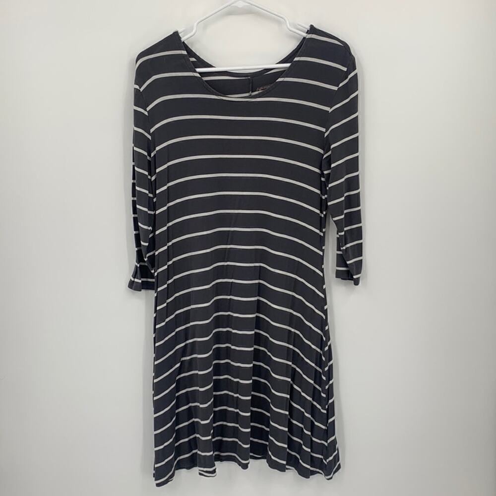 Arizona Gray and White Dress Women’s Size Large